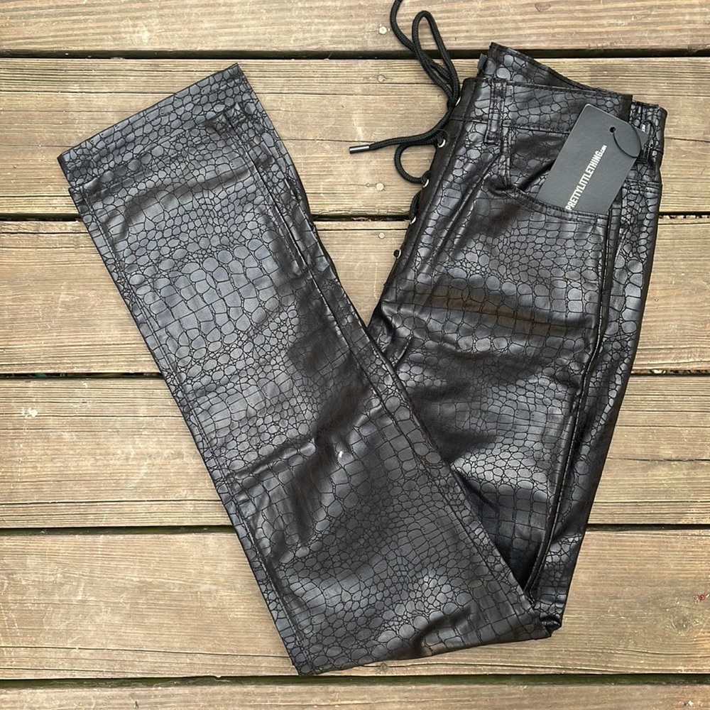PLT Lace-up Coated Snake Print Mom Jeans